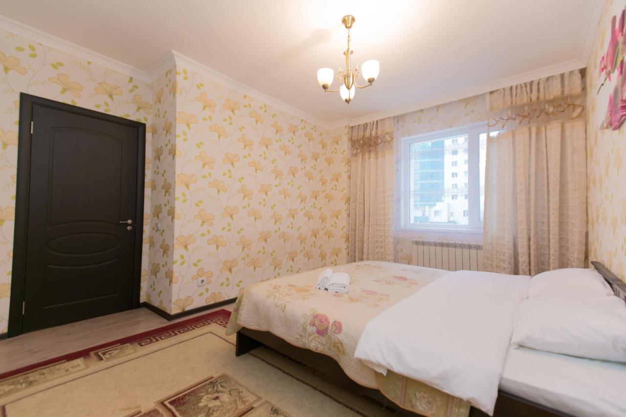 Cozy apartment on Sarayshyq street 5E Astana Zewnętrze zdjęcie